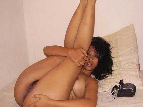 https://pub-5fcdf72a54cd4edbb03ec3edaa415a42.r2.dev/nakedleaks/110_captivating_images_of_hirsute_vaginas/55.jpg