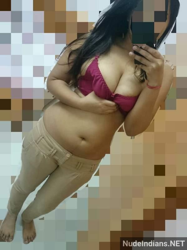 https://pub-5fcdf72a54cd4edbb03ec3edaa415a42.r2.dev/nakedleaks/110_sensual_indian_girl_photos_showcasing_hot_features/59.jpg
