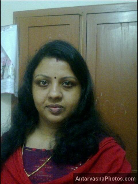 https://pub-5fcdf72a54cd4edbb03ec3edaa415a42.r2.dev/nakedleaks/12_revealing_photos_of_a_seductive_mallu_mother/1.jpg