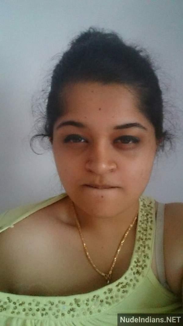 https://pub-5fcdf72a54cd4edbb03ec3edaa415a42.r2.dev/nakedleaks/18+_exposed_marathi_girlfriend's_intimate_photos_leaked/16.jpg
