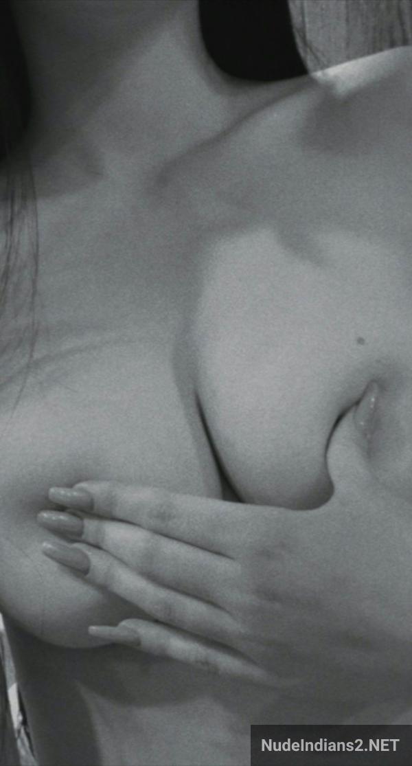 https://pub-5fcdf72a54cd4edbb03ec3edaa415a42.r2.dev/nakedleaks/18+_lavanya_from_south_delhi:_seductive_selfies_of_a_slim_teen/24.jpg