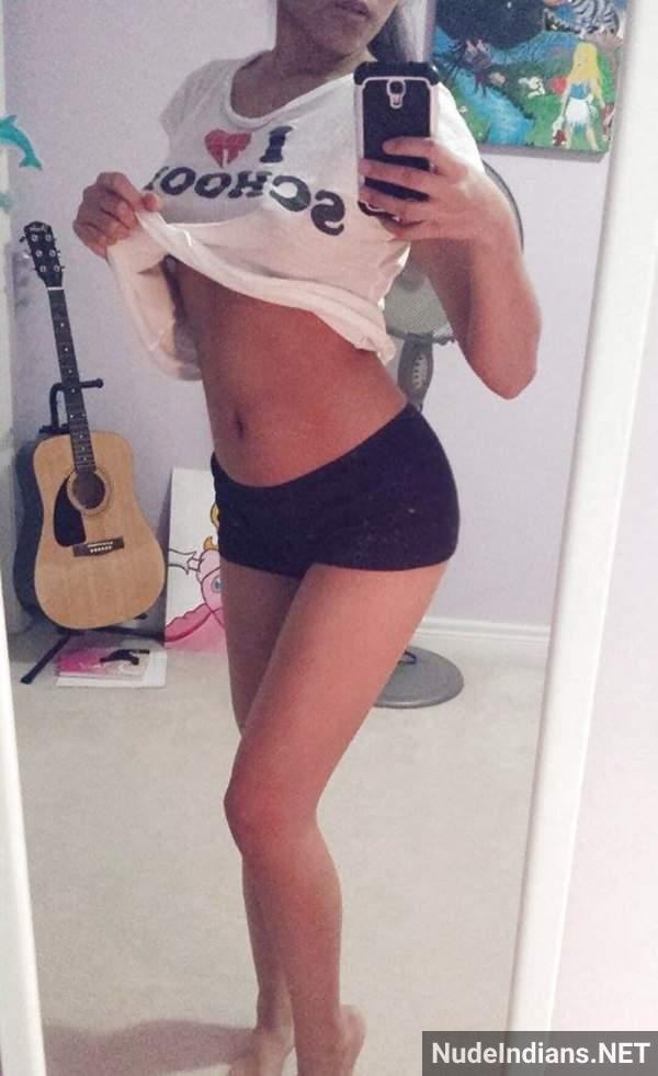 https://pub-5fcdf72a54cd4edbb03ec3edaa415a42.r2.dev/nakedleaks/18+_revelations:_manipuri_girl's_private_photos_exposed/52.jpg