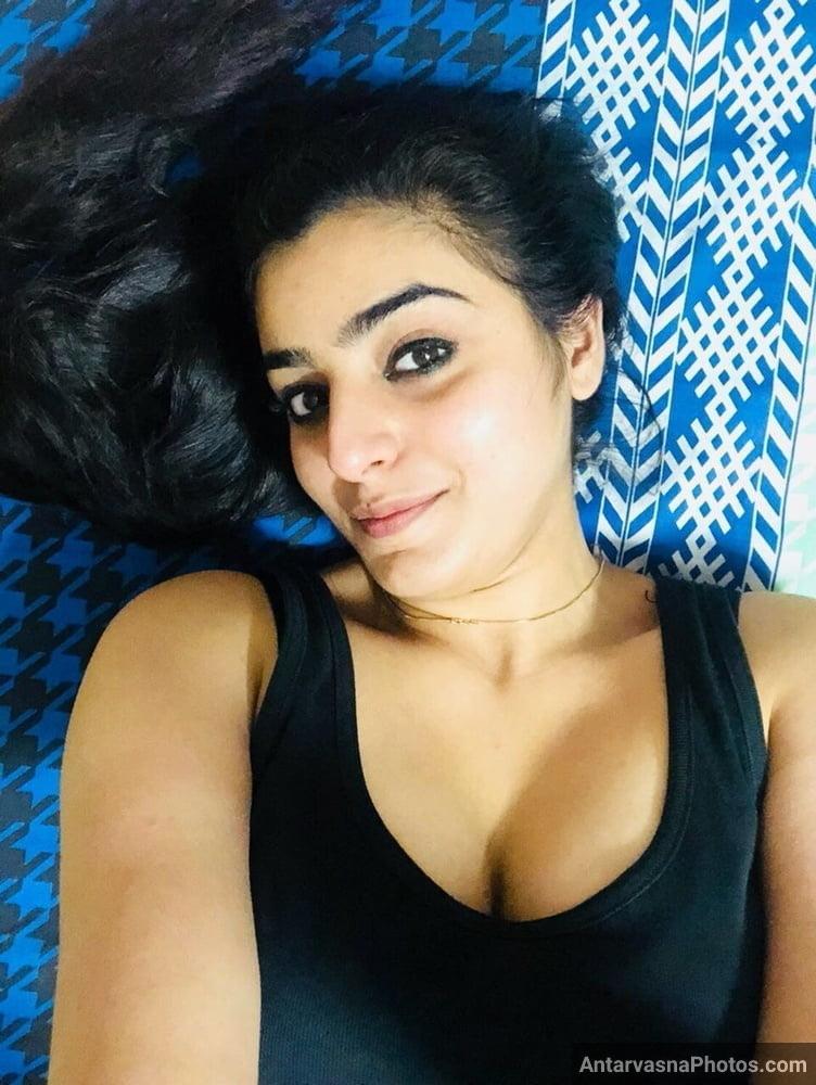 https://pub-5fcdf72a54cd4edbb03ec3edaa415a42.r2.dev/nakedleaks/199_enticing_amateur_indian_girl_nude_images/50.jpg