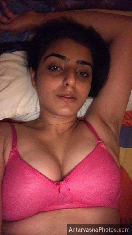 https://pub-5fcdf72a54cd4edbb03ec3edaa415a42.r2.dev/nakedleaks/199_enticing_amateur_indian_girl_nude_images/53.jpg