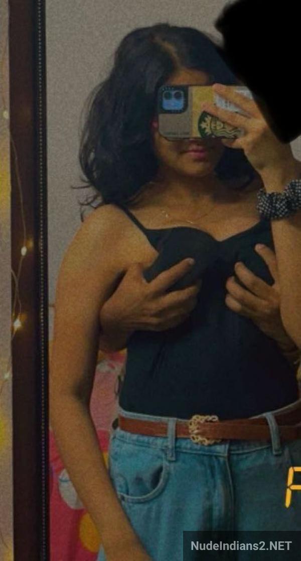 https://pub-5fcdf72a54cd4edbb03ec3edaa415a42.r2.dev/nakedleaks/2_hostel_girls_avni_&_priya_playfully_teasing_one_boy/4.jpg