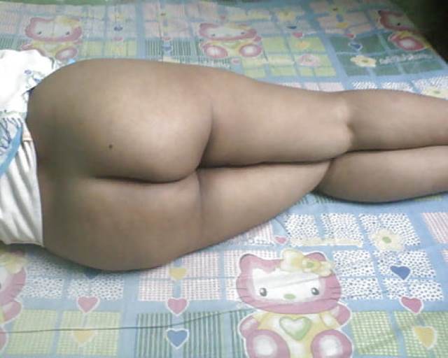https://pub-5fcdf72a54cd4edbb03ec3edaa415a42.r2.dev/nakedleaks/30+_photos_of_desi_neighbor_with_gorgeous_curves/6.jpg