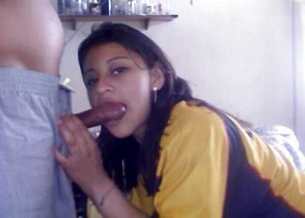 https://pub-5fcdf72a54cd4edbb03ec3edaa415a42.r2.dev/nakedleaks/30_enticing_desi_oral_pleasure_photos/29.jpg