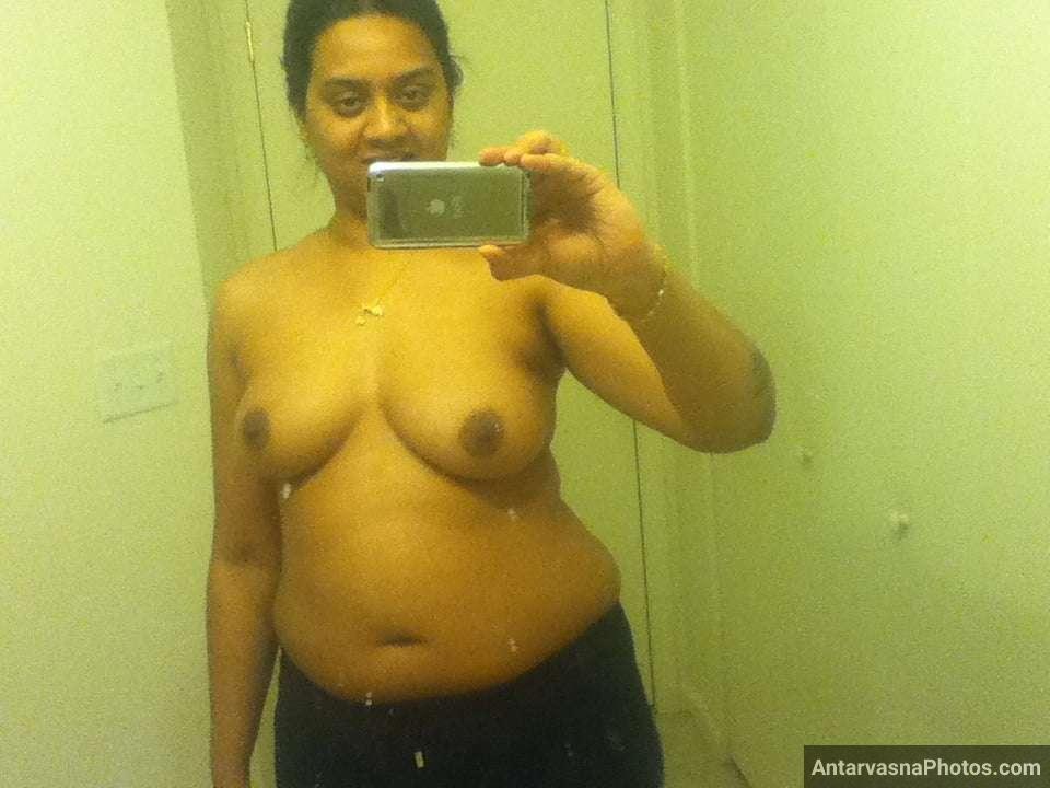 https://pub-5fcdf72a54cd4edbb03ec3edaa415a42.r2.dev/nakedleaks/40_sensual_selfies:_andhra_bhabhi's_provocative_assets_revealed/8.jpg
