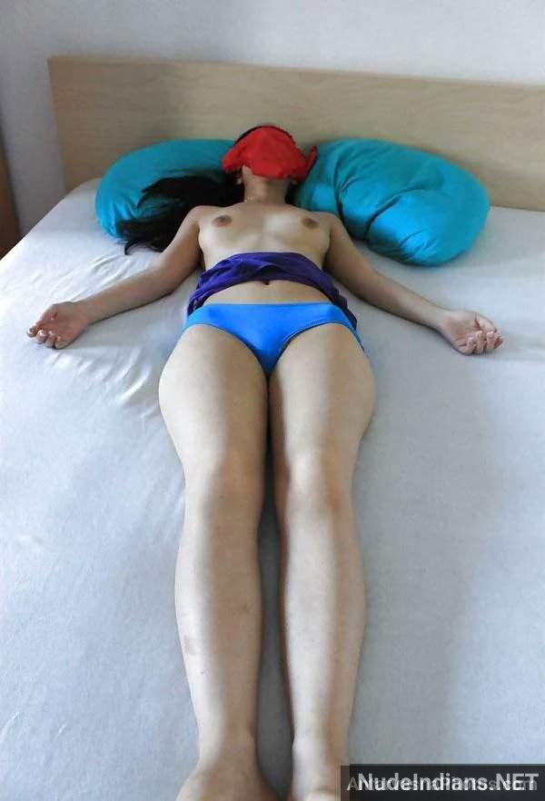 https://pub-5fcdf72a54cd4edbb03ec3edaa415a42.r2.dev/nakedleaks/50_revealing_images_of_indian_wives_and_mature_women_went_viral/10.jpg