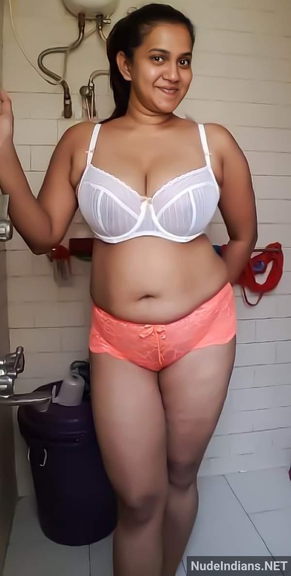 https://pub-5fcdf72a54cd4edbb03ec3edaa415a42.r2.dev/nakedleaks/50_revealing_images_of_indian_wives_and_mature_women_went_viral/27.jpg