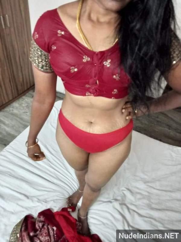 https://pub-5fcdf72a54cd4edbb03ec3edaa415a42.r2.dev/nakedleaks/50_revealing_images_of_indian_wives_and_mature_women_went_viral/28.jpg