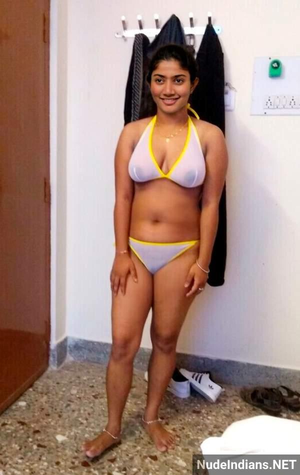 https://pub-5fcdf72a54cd4edbb03ec3edaa415a42.r2.dev/nakedleaks/50_revealing_images_of_indian_wives_and_mature_women_went_viral/29.jpg