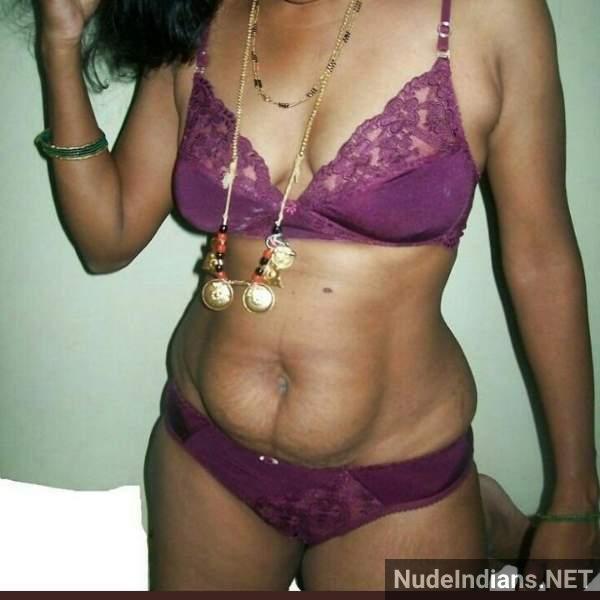 https://pub-5fcdf72a54cd4edbb03ec3edaa415a42.r2.dev/nakedleaks/50_revealing_images_of_indian_wives_and_mature_women_went_viral/7.jpg