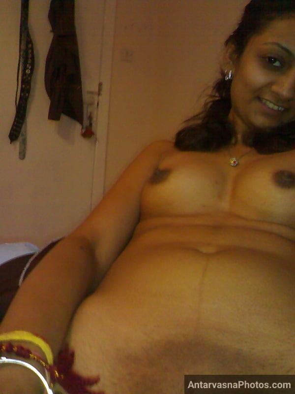 https://pub-5fcdf72a54cd4edbb03ec3edaa415a42.r2.dev/nakedleaks/55_explicit_photos_from_a_slim_indian_girl's_party/5.jpg