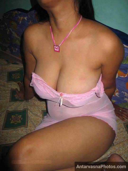 https://pub-5fcdf72a54cd4edbb03ec3edaa415a42.r2.dev/nakedleaks/55_indian_cleavage_images_and_tips_for_enhancing_boobs/39.jpg