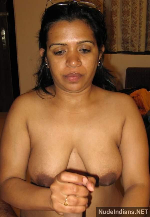 https://pub-5fcdf72a54cd4edbb03ec3edaa415a42.r2.dev/nakedleaks/55_photos_of_mature_telugu_women_showing_their_naked_bodies/36.jpg
