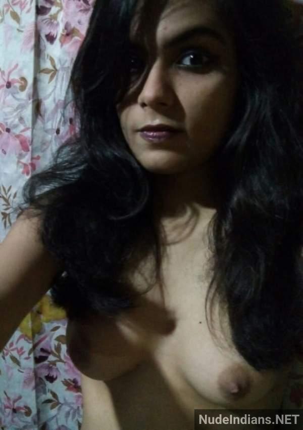 https://pub-5fcdf72a54cd4edbb03ec3edaa415a42.r2.dev/nakedleaks/57_desi_girls'_sensual_photos_displaying_alluring_breasts_and_genitals/34.jpg