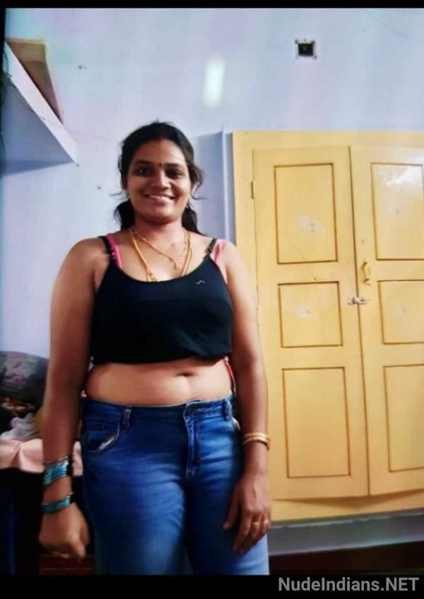 https://pub-5fcdf72a54cd4edbb03ec3edaa415a42.r2.dev/nakedleaks/65_south_indian_beauties_flaunting_big_assets_in_viral_photos/22.jpg
