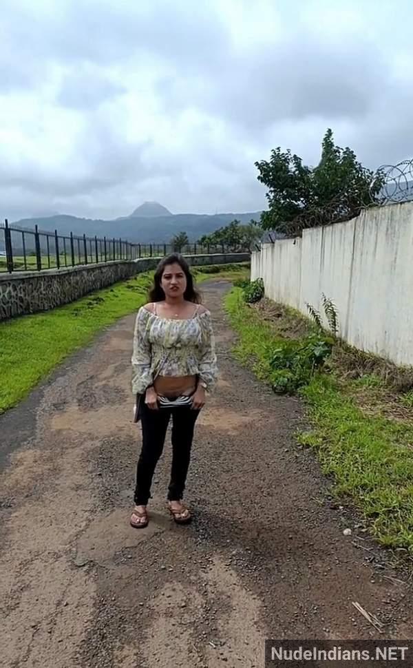 https://pub-5fcdf72a54cd4edbb03ec3edaa415a42.r2.dev/nakedleaks/79_exposed_photos_of_marathi_girls_-_hot_and_sensual_shots/46.jpg