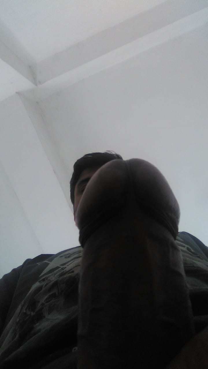https://pub-5fcdf72a54cd4edbb03ec3edaa415a42.r2.dev/nakedleaks/7_fresh_images_of_black_indian_manhood/3.jpg