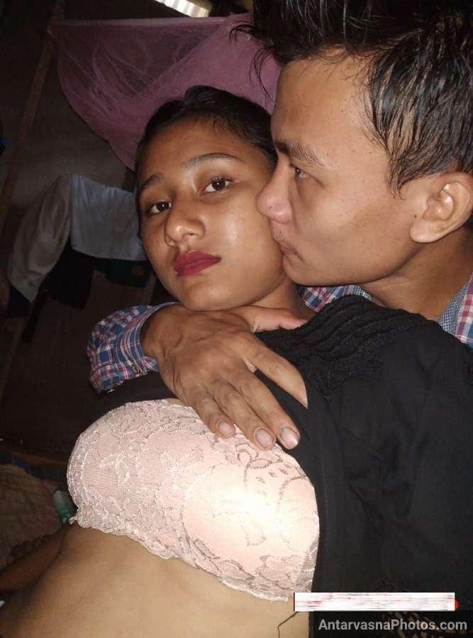 https://pub-5fcdf72a54cd4edbb03ec3edaa415a42.r2.dev/nakedleaks/9_sizzling_images_assamese_girl's_breast_fondling/1.jpg