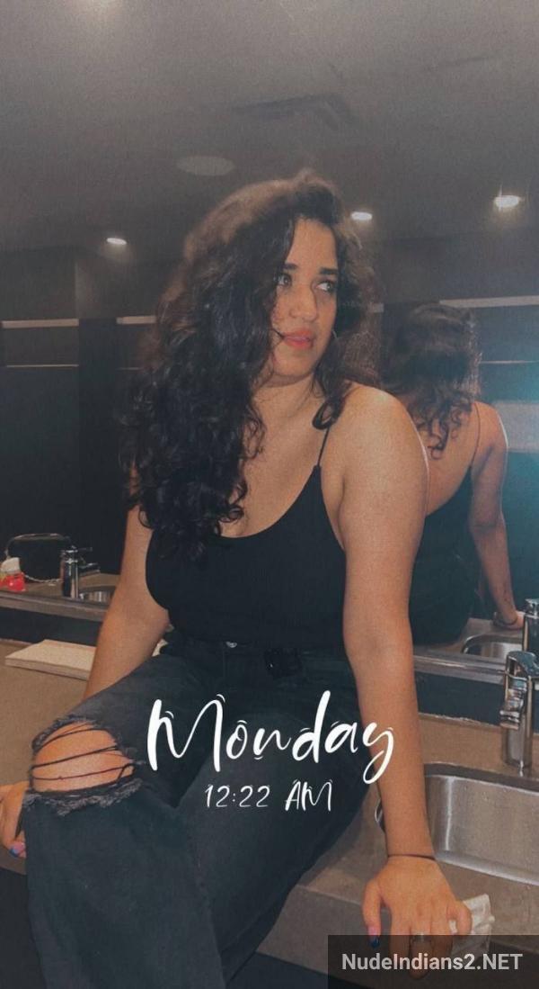 https://pub-5fcdf72a54cd4edbb03ec3edaa415a42.r2.dev/nakedleaks/aditi_bhardwaj's_contemporary_selfie_shots_in_lingerie/3.jpg