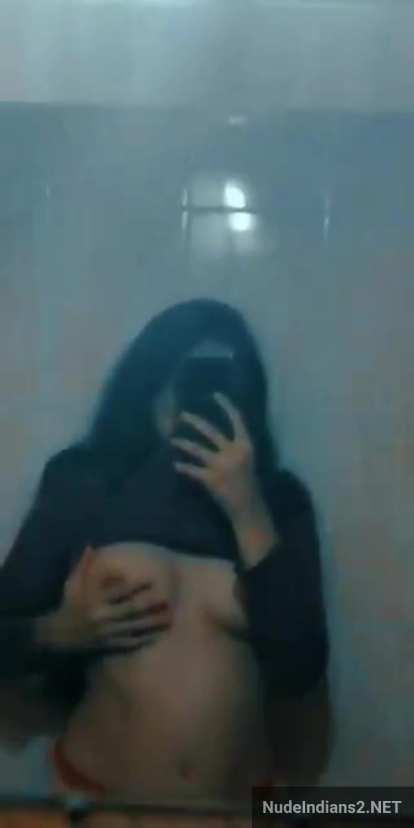 https://pub-5fcdf72a54cd4edbb03ec3edaa415a42.r2.dev/nakedleaks/aditi_from_south_delhi_tempts_with_revealing_photos/13.jpg