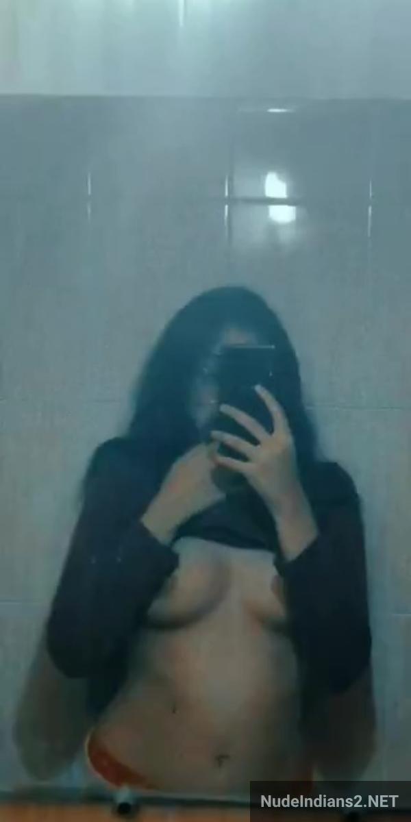 https://pub-5fcdf72a54cd4edbb03ec3edaa415a42.r2.dev/nakedleaks/aditi_from_south_delhi_tempts_with_revealing_photos/17.jpg