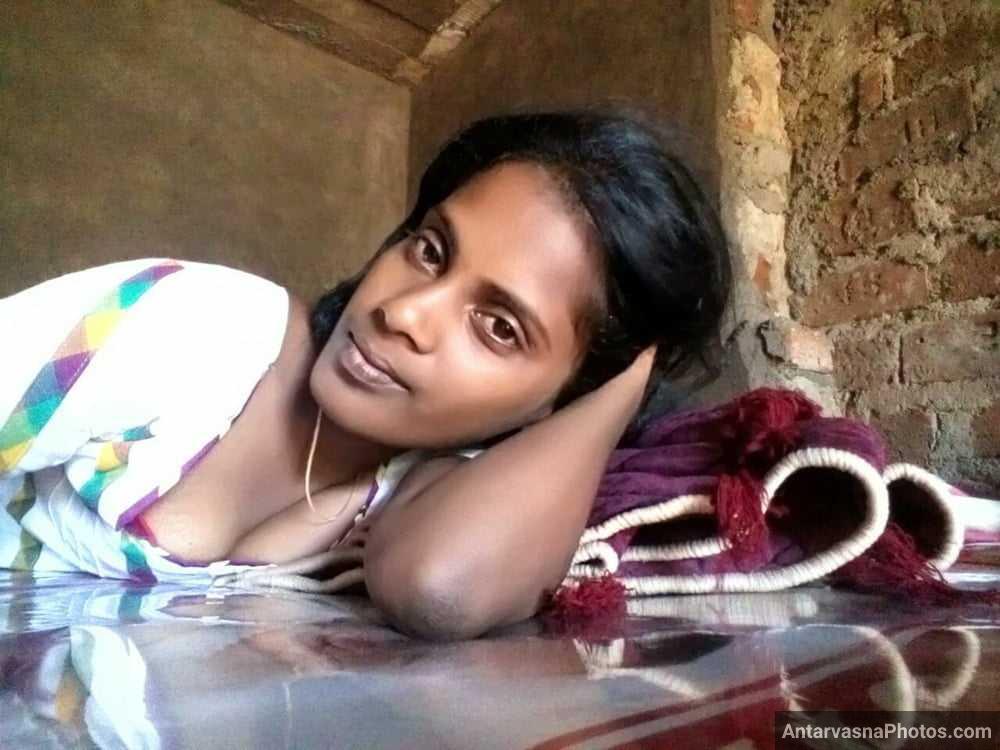 https://pub-5fcdf72a54cd4edbb03ec3edaa415a42.r2.dev/nakedleaks/adivasi_woman_flaunting_her_large_nippled_breasts/12.jpg