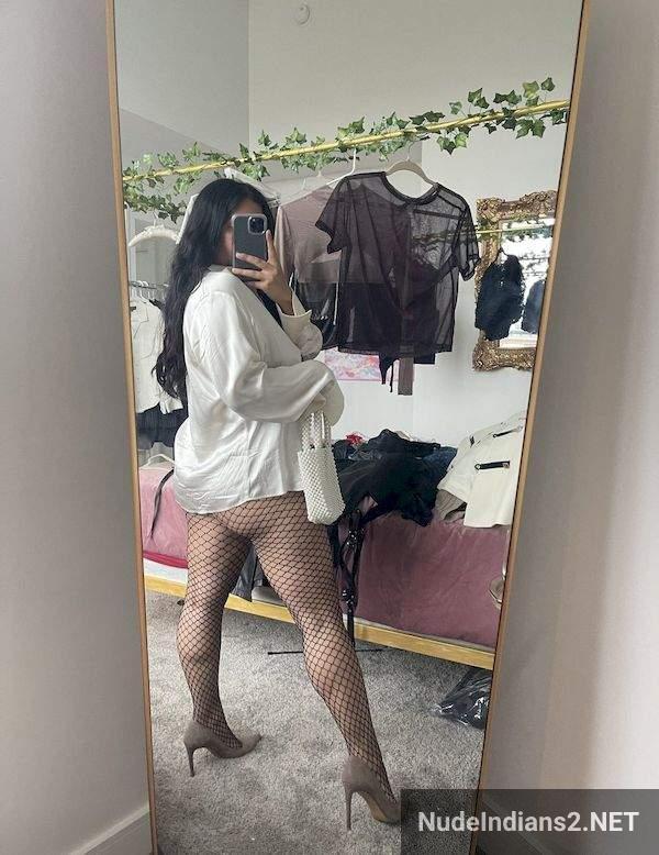 https://pub-5fcdf72a54cd4edbb03ec3edaa415a42.r2.dev/nakedleaks/admire_vishakha_mallya's_sensual_images_of_curvy_body/100.jpg