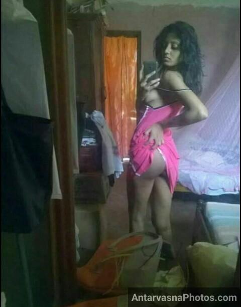 https://pub-5fcdf72a54cd4edbb03ec3edaa415a42.r2.dev/nakedleaks/adorable_desi_girl's_intimate_selfies_(39_sensual_indian_images)/4.jpg