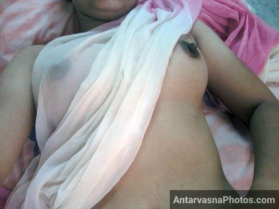 Adorable Naked Boobs of a Young Indian Teen
