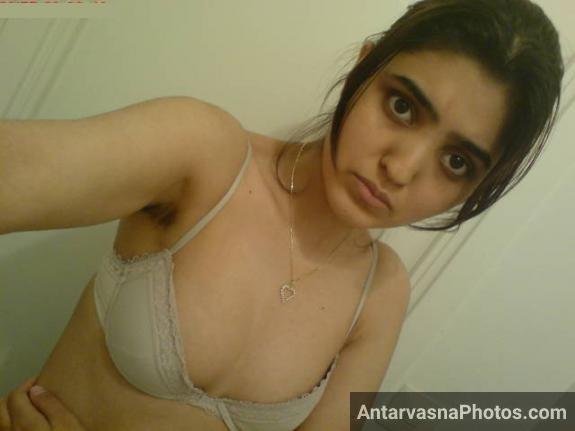 https://pub-5fcdf72a54cd4edbb03ec3edaa415a42.r2.dev/nakedleaks/adorable_slender_college_girl_from_delhi_taking_nude_selfies/4.jpg