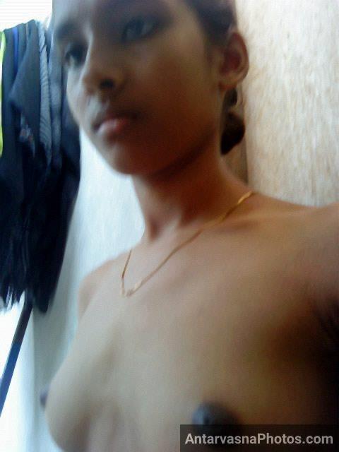 https://pub-5fcdf72a54cd4edbb03ec3edaa415a42.r2.dev/nakedleaks/adorable_village_girl's_alluring_photos_of_her_bosom_in_10_xxx_selfies/4.jpg