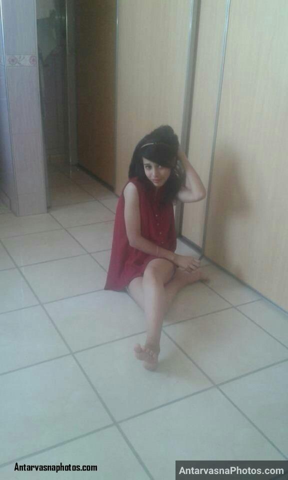https://pub-5fcdf72a54cd4edbb03ec3edaa415a42.r2.dev/nakedleaks/adorable_young_adult's_sensual_images/5.jpg