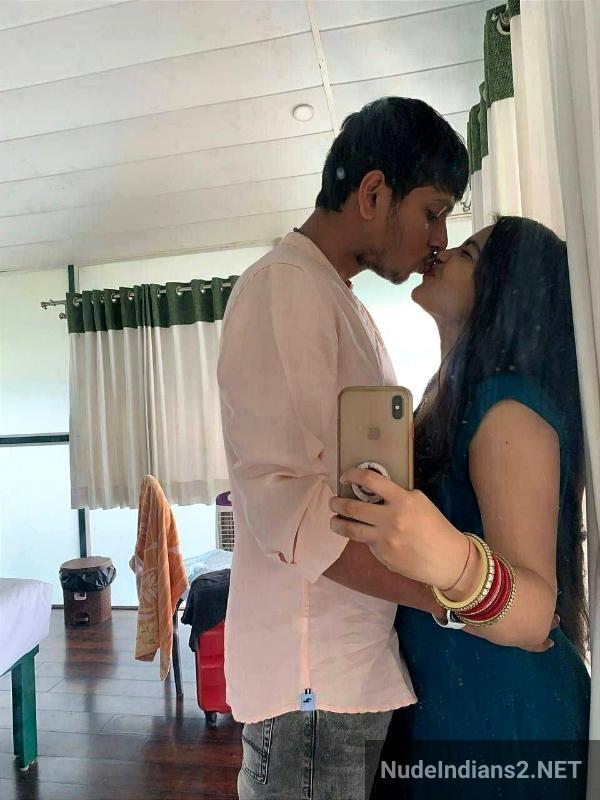 https://pub-5fcdf72a54cd4edbb03ec3edaa415a42.r2.dev/nakedleaks/adulterous_incident:_nikita_parekh's_ex_bf_encounter_on_honeymoon/1.jpg