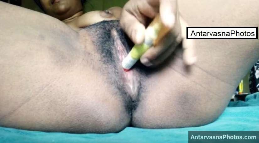 Adventurous bengali housewife uses toy for pleasure