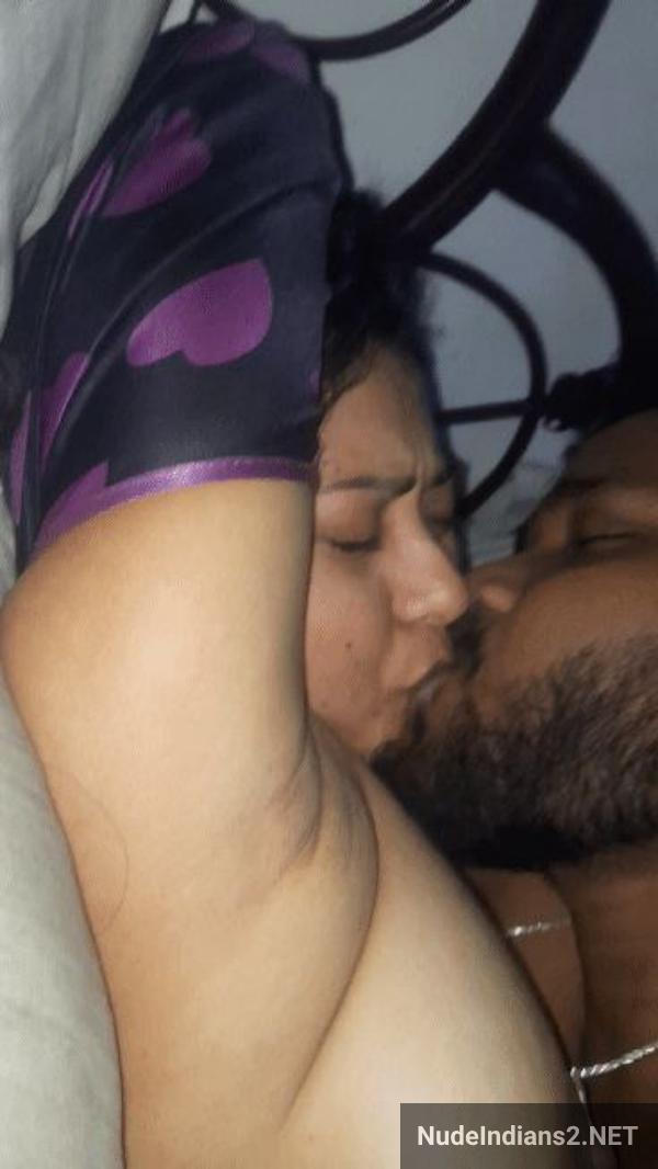 https://pub-5fcdf72a54cd4edbb03ec3edaa415a42.r2.dev/nakedleaks/affair_photos_of_kolkata_bhabhi_moonmoon_and_her_lover/28.jpg