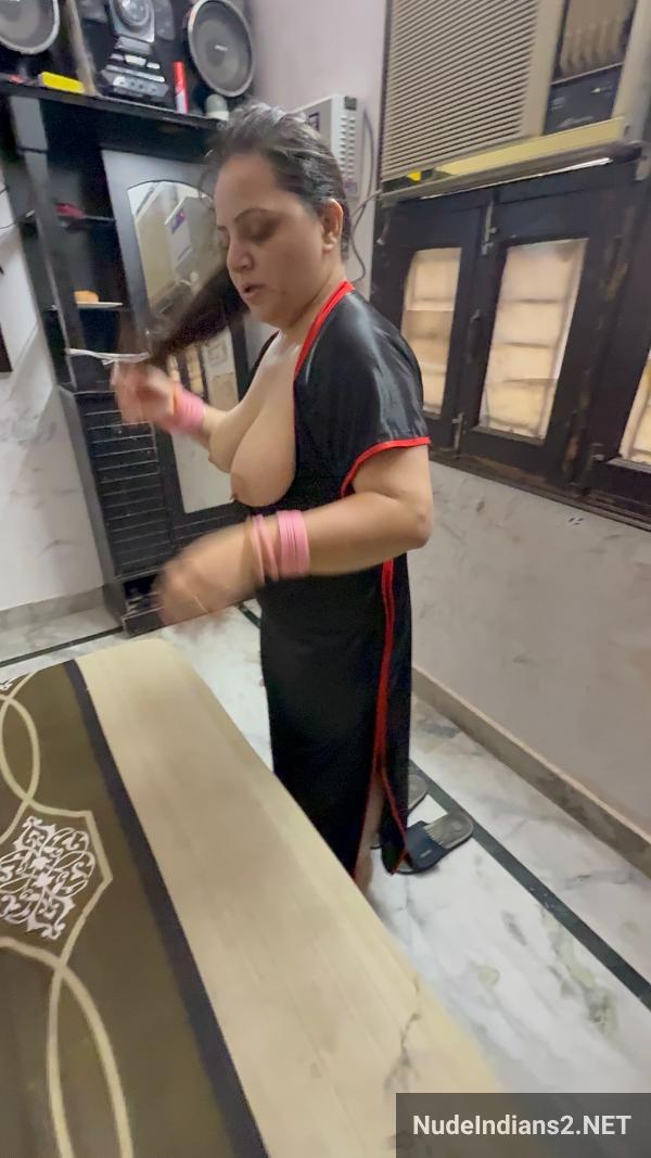https://pub-5fcdf72a54cd4edbb03ec3edaa415a42.r2.dev/nakedleaks/ahmedabad_bhabhi_sheetal_patel_engages_in_sensual_act_with_devar/15.jpg