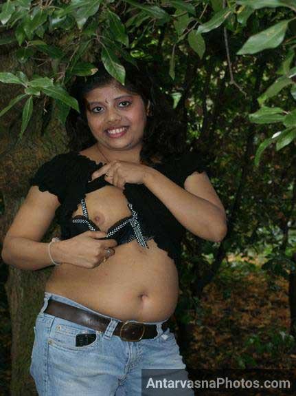 https://pub-5fcdf72a54cd4edbb03ec3edaa415a42.r2.dev/nakedleaks/amateur_indian_rupali's_exposed_bust/2.jpg