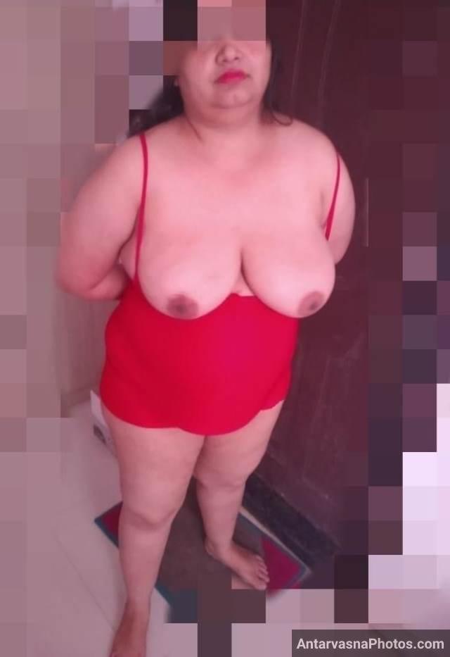 https://pub-5fcdf72a54cd4edbb03ec3edaa415a42.r2.dev/nakedleaks/an_exhilarating_night_with_auntie_exposing_her_nude_photos/10.jpg