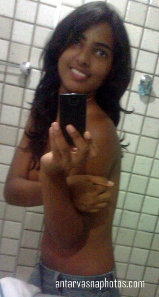 https://pub-5fcdf72a54cd4edbb03ec3edaa415a42.r2.dev/nakedleaks/anjali,_indian_girl,_capturing_nude_photos/3.jpg