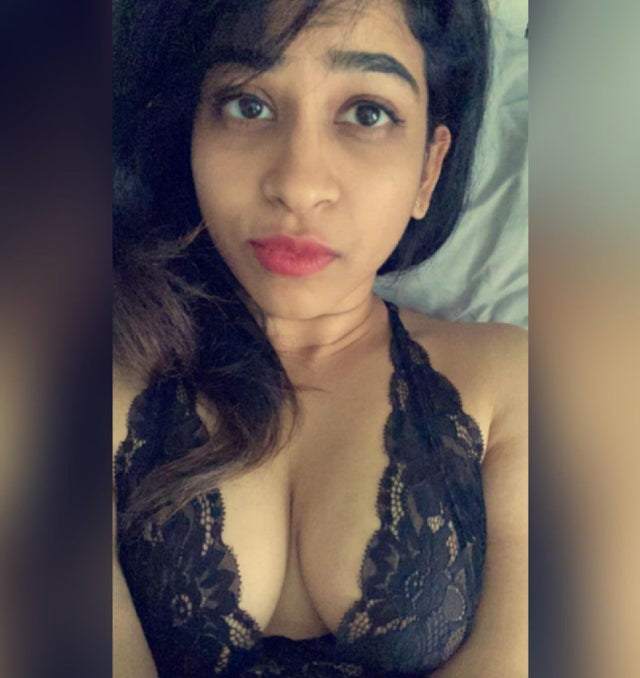 https://pub-5fcdf72a54cd4edbb03ec3edaa415a42.r2.dev/nakedleaks/ankita's_encounter_with_professor_in_indian_xxx_image/18.jpg