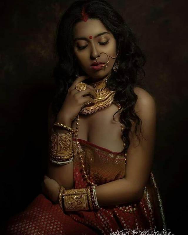 https://pub-5fcdf72a54cd4edbb03ec3edaa415a42.r2.dev/nakedleaks/arunima's_bollywood_sensual_photoshoot_exposed/3.jpg