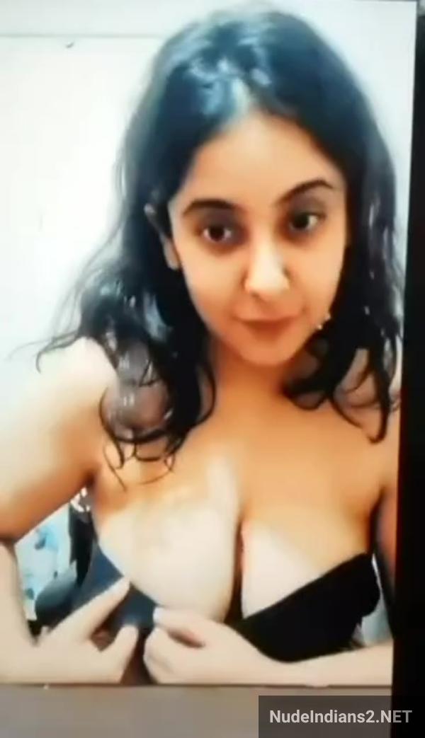 https://pub-5fcdf72a54cd4edbb03ec3edaa415a42.r2.dev/nakedleaks/arushi_jha_from_delhi_reveals_busty_assets_to_her_new_partner/2.jpg