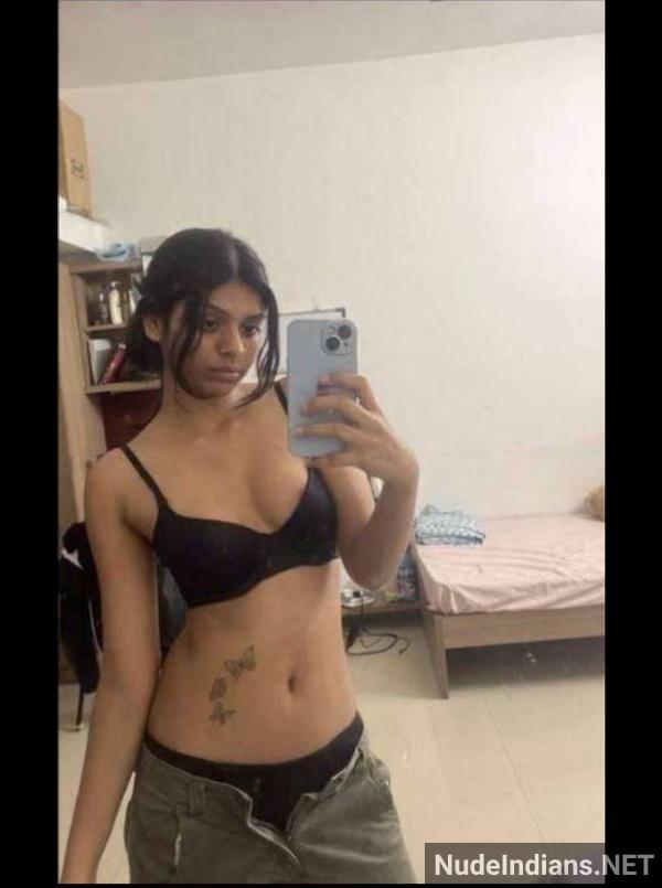 https://pub-5fcdf72a54cd4edbb03ec3edaa415a42.r2.dev/nakedleaks/at_last!_natasha_reveals_bare_chest_to_boyfriend_in_self-portraits/4.jpg