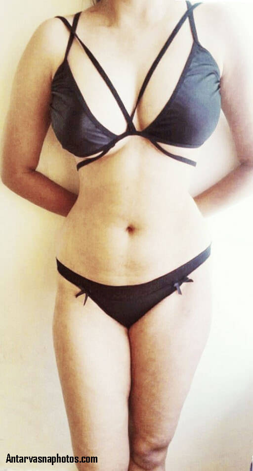 https://pub-5fcdf72a54cd4edbb03ec3edaa415a42.r2.dev/nakedleaks/attractive_aunt's_intimate_pictures/6.jpg