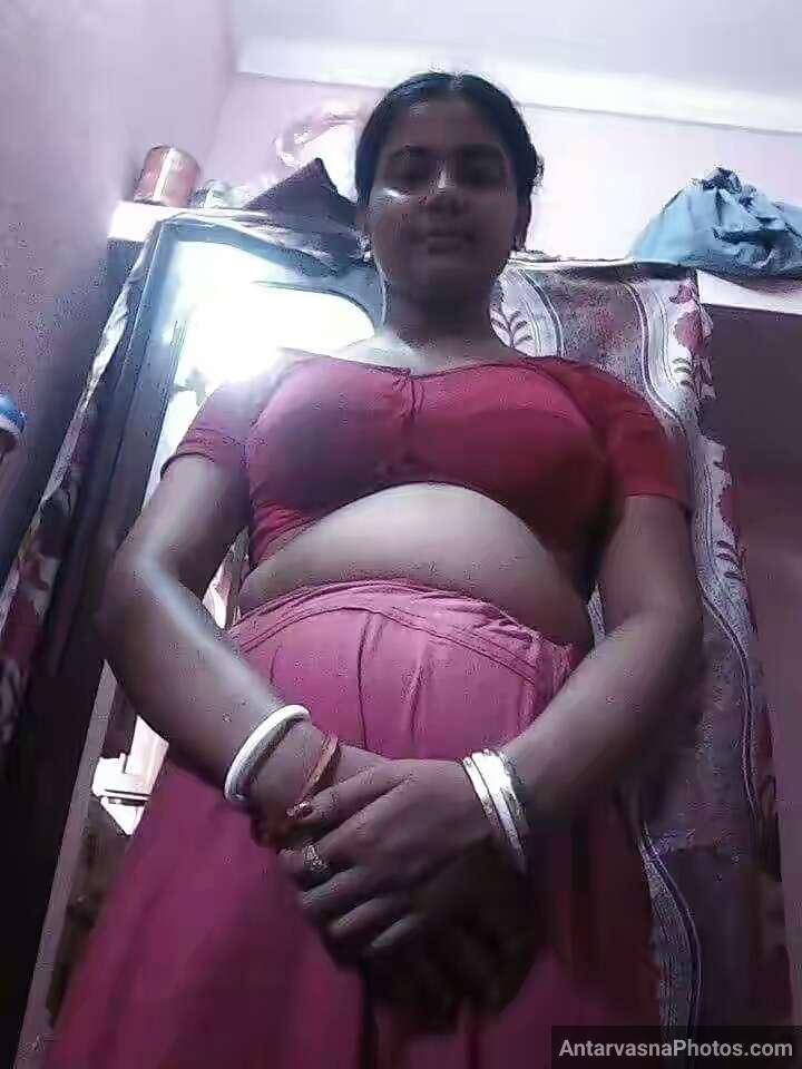 https://pub-5fcdf72a54cd4edbb03ec3edaa415a42.r2.dev/nakedleaks/attractive_bengali_bhabhi_showcasing_large_breasts_and_intimate_photos/0.jpg