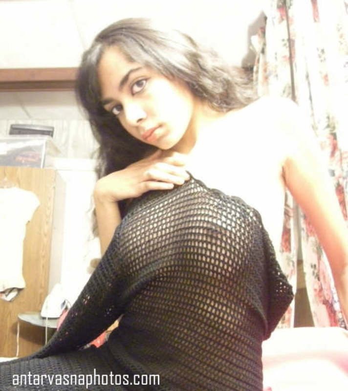 https://pub-5fcdf72a54cd4edbb03ec3edaa415a42.r2.dev/nakedleaks/attractive_bengali_teenager_ranu's_sizzling_topless_images/2.jpg