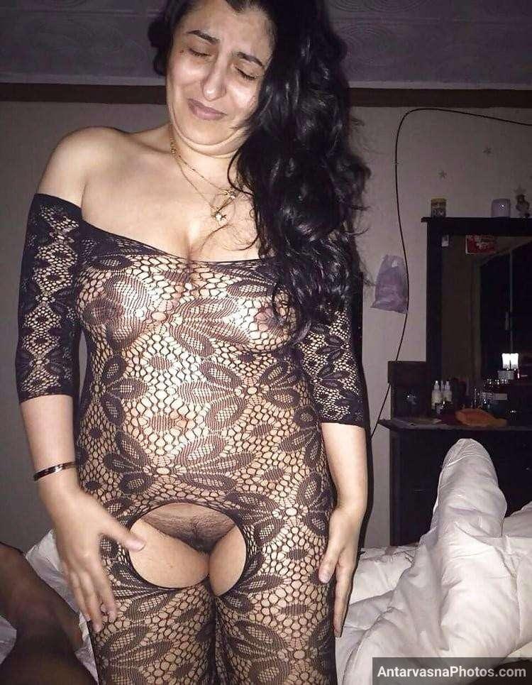 https://pub-5fcdf72a54cd4edbb03ec3edaa415a42.r2.dev/nakedleaks/attractive_gallery_of_mature_punjabi_aunty's_naked_photos/9.jpg